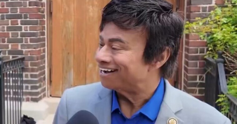 idiot-democrat-trying-to-impeach-trump-doesn’t-even-know-locations-in-his-district-(video)