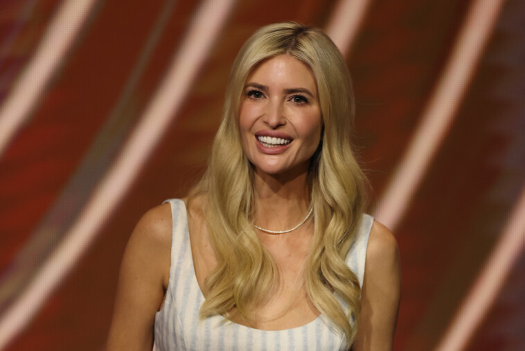 ivanka-trump-visits-eagles’-locker-room-looking-for-player-who-called-her-‘beautiful’