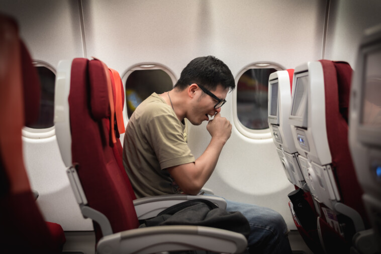 doctor-reveals-what-you-should-always-do-two-hours-before-flying-to-avoid-getting-sick