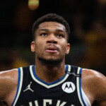 what-giannis-antetokounmpo’s-sit-down-with-the-bucks-will-tell-the-nets-about-their-future