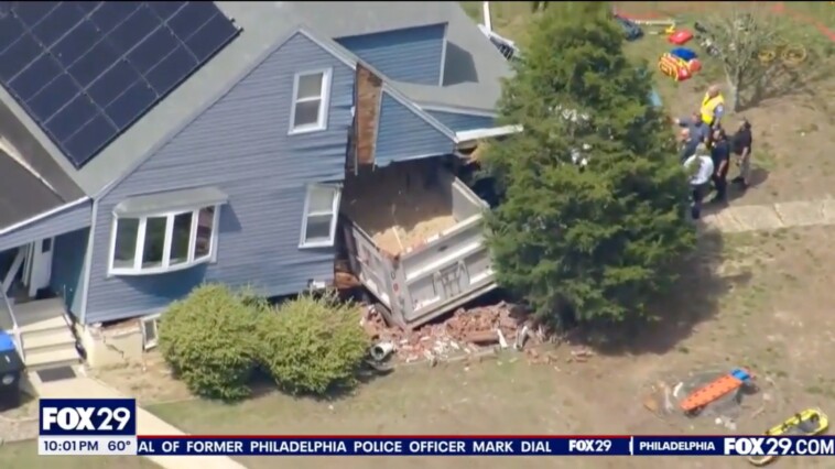 wild-dashcam-footage-shows-moment-dump-truck-smashes-into-nj-home