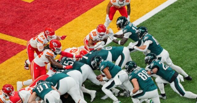 ‘push-on’:-packers’-proposal-to-ban-pushing-ball-carriers-fails,-‘tush-push’-remains-legal
