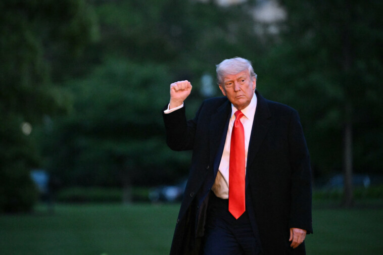 trump-hosts-top-memecoin-holders-at-private-crypto-dinner-with-secret-guest-list 