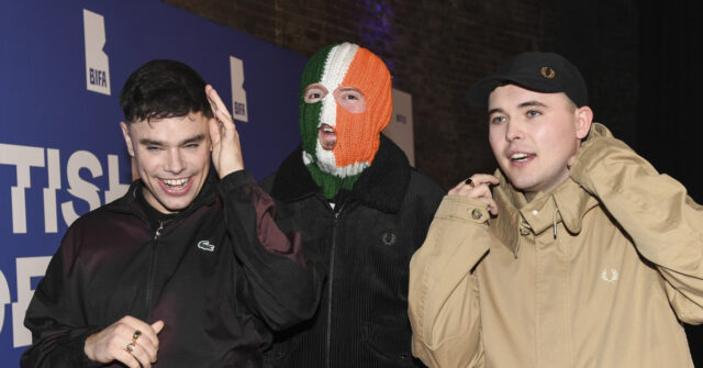 ‘kneecap’-irish-rapper-charged-under-uk-counter-terrorism-law-over-hezbollah,-hamas-comments