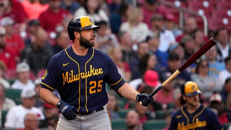 former-mlb-player-suing-ex-division-rival-over-career-ending-injury:-‘obvious-and-avoidable-risk’