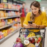 health-conscious-americans-embrace-yuka-app-to-guide-grocery-shopping-choices