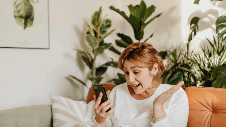 support-family-from-afar-by-controlling-their-screen-with-facetime