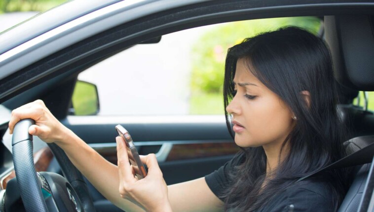 experts-confirm-you-are-the-only-person-on-earth-who-can-safely-text-and-drive