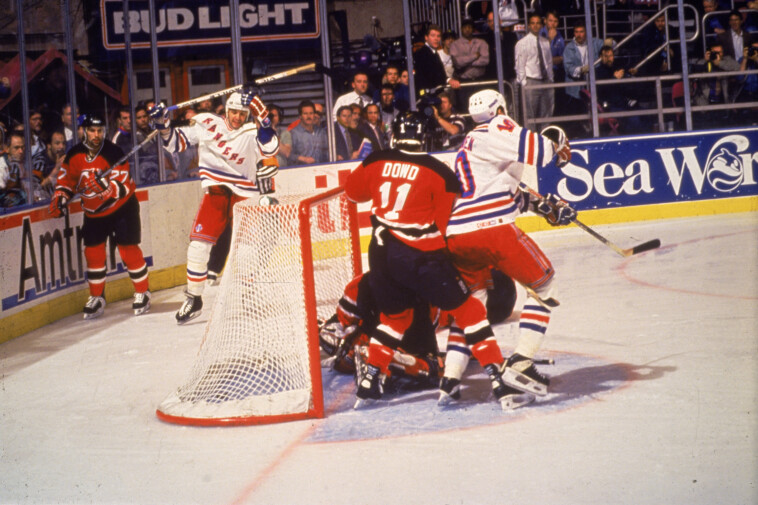 it’s-been-31-years-since-new-york’s-greatest-hockey-game-ever
