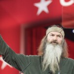 clip:-the-time-phil-robertson-gave-trump-the-best-15-second-endorsement-in-history