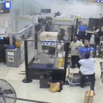 canadian-traveler-attacked-miami-airport-tsa-agents-in-wild-scene,-newly-released-video-shows