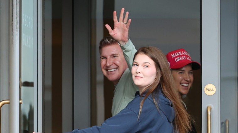 todd-chrisley-smiles-in-first-public-outing-since-trump-pardon