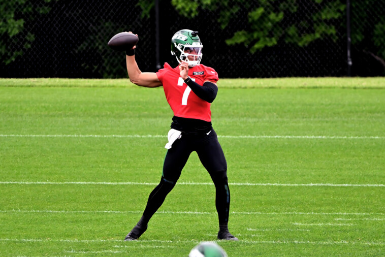 justin-fields-already-sensing-his-breakout-with-jets’-offense:-‘sky’s-the-limit’
