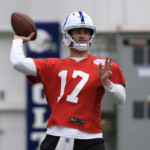 daniel-jones-off-to-strong-start-in-anthony-richardson-qb-battle