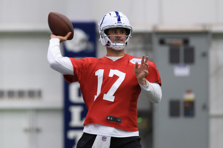 daniel-jones-off-to-strong-start-in-anthony-richardson-qb-battle