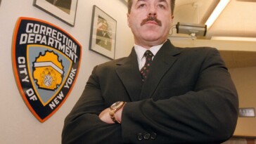 bernie-kerik,-former-nypd-commissioner-known-as-‘america’s-cop’-after-9/11,-dead-at-69
