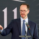 report:-progressive-nashville-mayor-investigated-for-obstructing-ice-agents