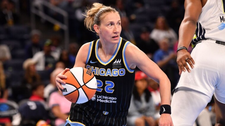 vandersloot-passes-wife-as-top-sky-scorer-in-win