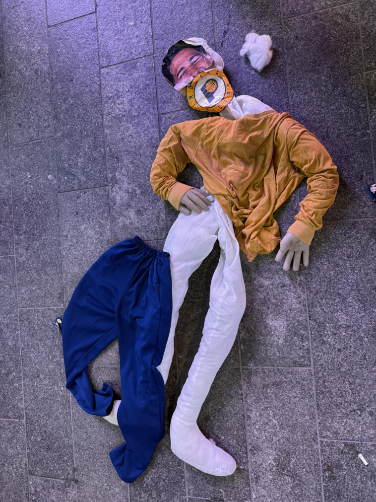 knicks-fans-attack-tyrese-haliburton-doll-outside-msg-in-‘social-experiment’-gone-wrong