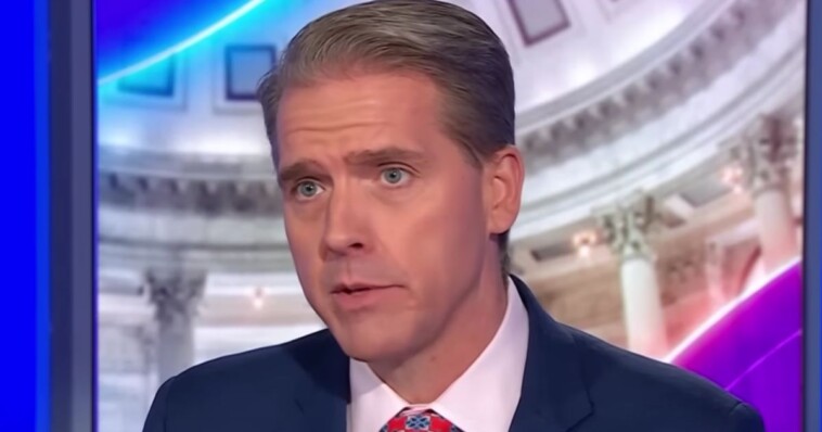 scott-jennings-schools-cnn-panel-on-how-trump’s-pardons-are-very-different-from-biden’s