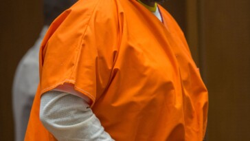 sean-‘diddy’-combs’-rival-suge-knight-urges-him-to-take-the-stand:-‘he-really-would-walk’