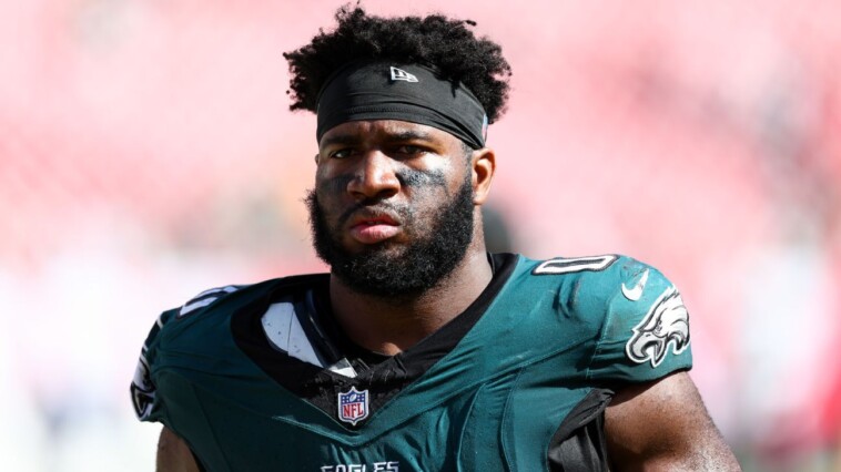 sources:-49ers-finalizing-deal-for-eagles-de-huff