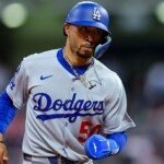 sources:-dodgers’-betts-out-due-to-fractured-toe