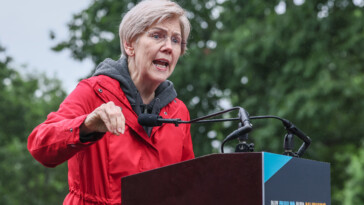 sen.-elizabeth-warren-sides-with-trump’s-call-to-eliminate-debt-limit:-‘should-be-scrapped’