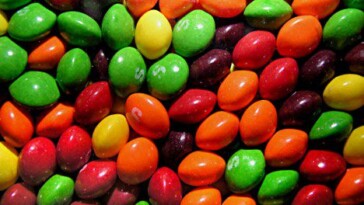 skittles-removes-a-dangerous-ingredient-linked-to-dna-and-cellular-damage-following-maha-report