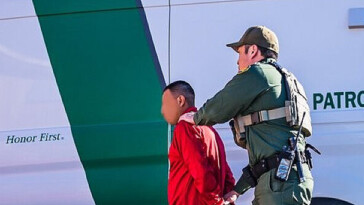 1,200-criminal-immigration-cases-charged-in-past-week-along-southwest-border