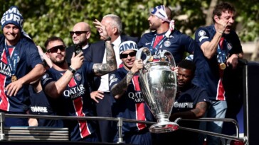 psg-bus-parade-overshadowed-by-fan-deaths