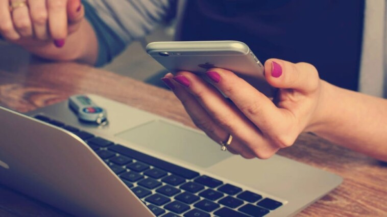 spot-fake-online-stores,-avoid-facebook-subscription-scams