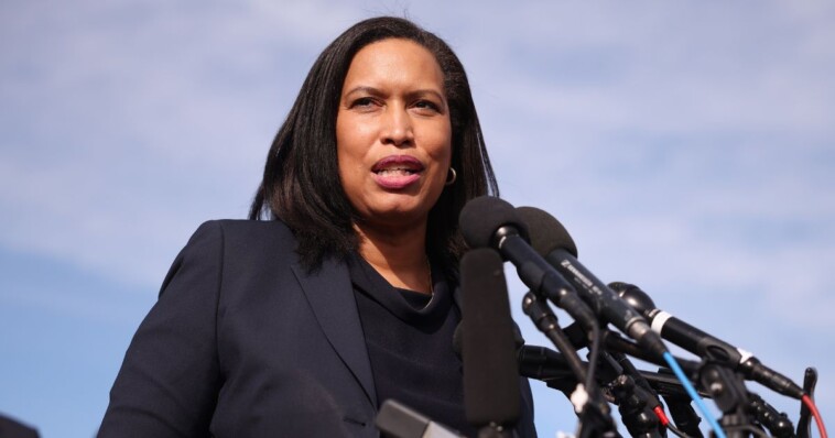 dc’s-leftist-mayor-hit-with-ethics-complaint-over-‘troubling-pattern’