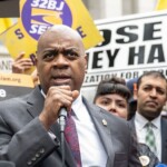 newark-mayor-sues-trump-da-over-‘false-arrest’-after-ice-facility-flap