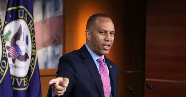watch-—-hakeem-jeffries-threatens-to-unmask-ice-agents:-‘every-single-one-…-will-be-identified’