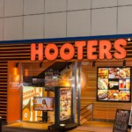 hooters-abruptly-closes-restaurants-in-multiple-states-amid-bankruptcy-restructuring:-‘never-easy’