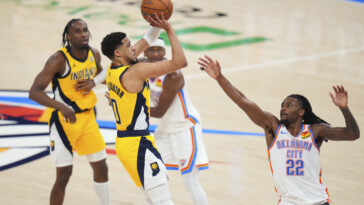 dwyane-wade-declares-tyrese-haliburton-a-‘superstar’-after-latest-clutch-heroics