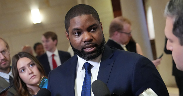 florida-governor-race:-byron-donalds-blasts-democrat-david-jolly-as-‘anti-trump-radical-leftist’