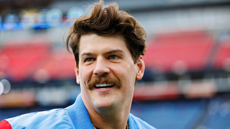 ex-nfl-star-taylor-lewan-has-‘worst-day-of-my-athletic-life’-with-disastrous-first-pitch