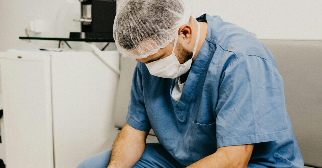 trump-admin-scraps-biden-guidance-attempting-to-force-er-doctors-to-perform-abortions