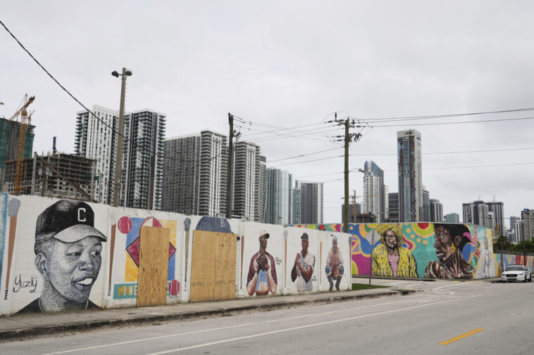 jackie-robinson,-minnie-minoso-mural-vandalized-in-miami
