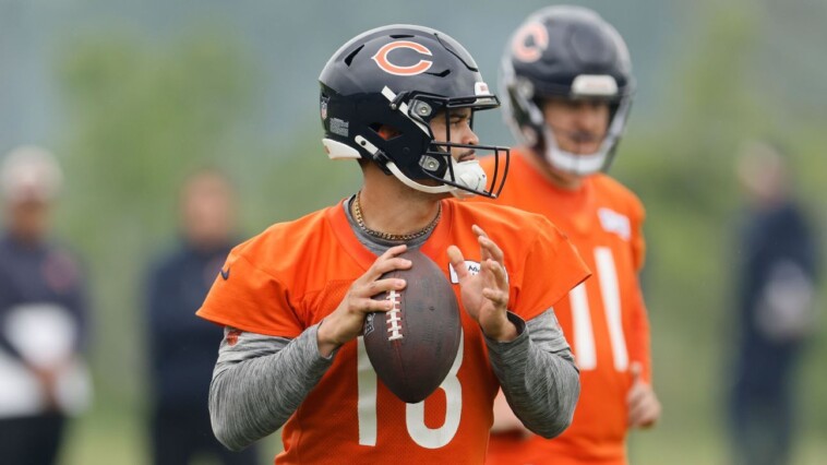 why-film-study-is-so-important-to-young-nfl-qbs-like-the-bears’-caleb-williams