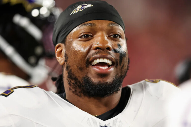 adam-sandler-promises-to-cast-derrick-henry-in-a-movie-if-ravens-rb-posts-2,000-yard-season