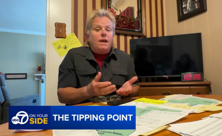 calif.-teacher-accidentally-leaves-$5k-tip-at-vape-shop