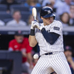 anthony-volpe-exits-yankees’-win-early-with-elbow-contusion