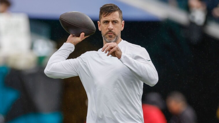 sources:-rodgers-with-steelers,-inks-$13m+-deal