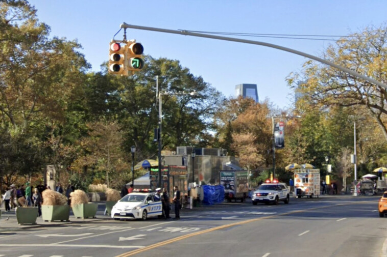two-men-on-the-loose-after-stabbing-tour-bus-driver-near-popular-nyc-ferry-terminal:-cops