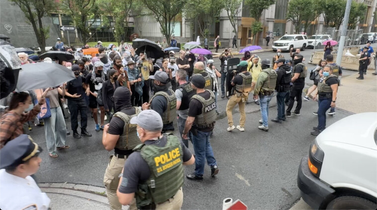five-arrested-in-nyc-as-mob-tries-to-block-feds-from-conducting-immigration-raids