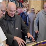 catholic-priests-and-monks-from-around-the-world-enjoy-their-first-meeting-with-the-new-pope