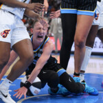 courtney-vandersloot-out-for-season-with-torn-acl-in-sky-injury-crusher